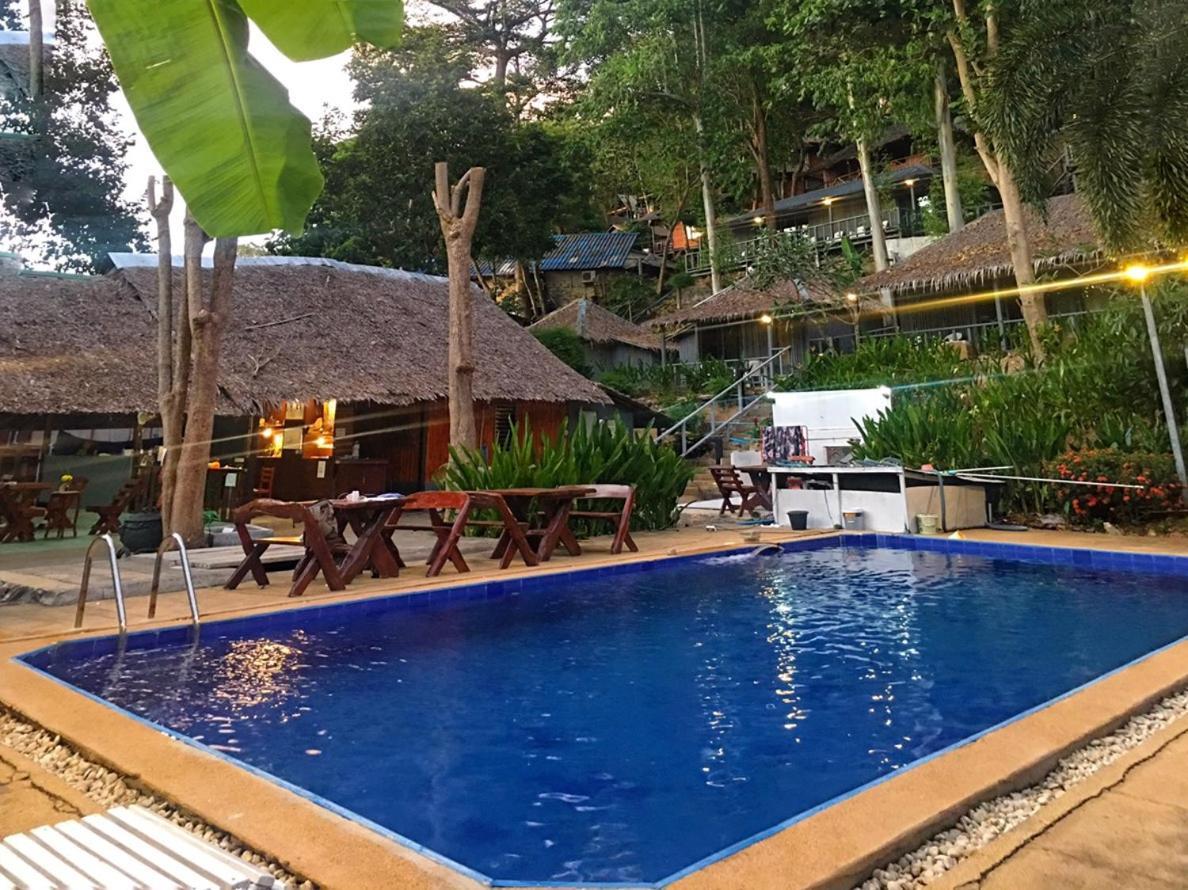 Phi Phi Sea And Hill Resort Экстерьер фото